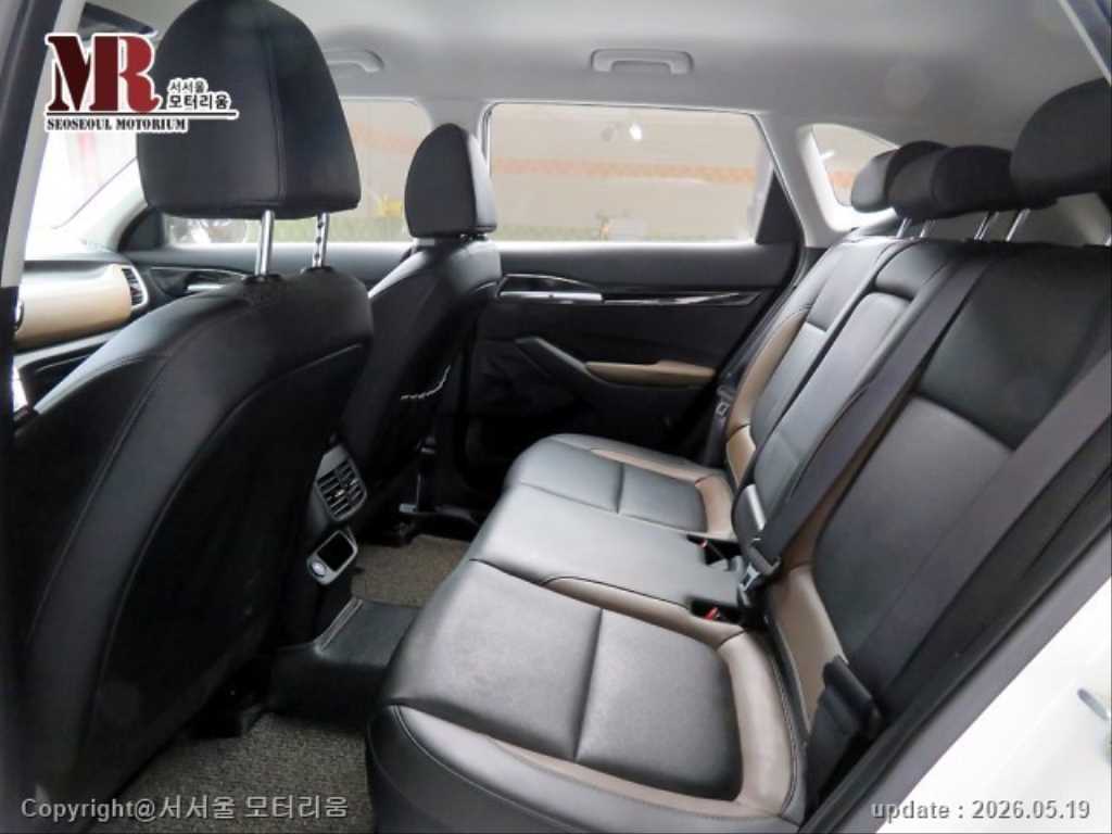 KIA Seltos - Vista 6