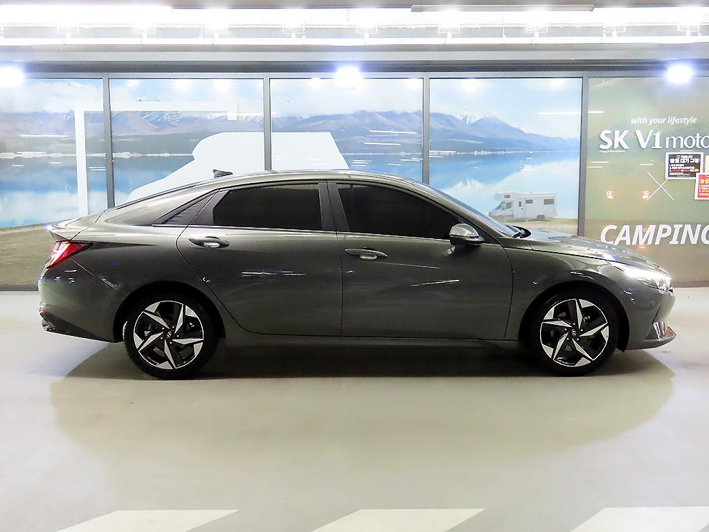 HYUNDAI Avante - Vista 3