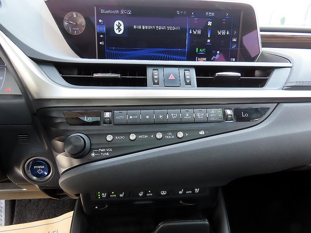 Lexus ES - Vista 12