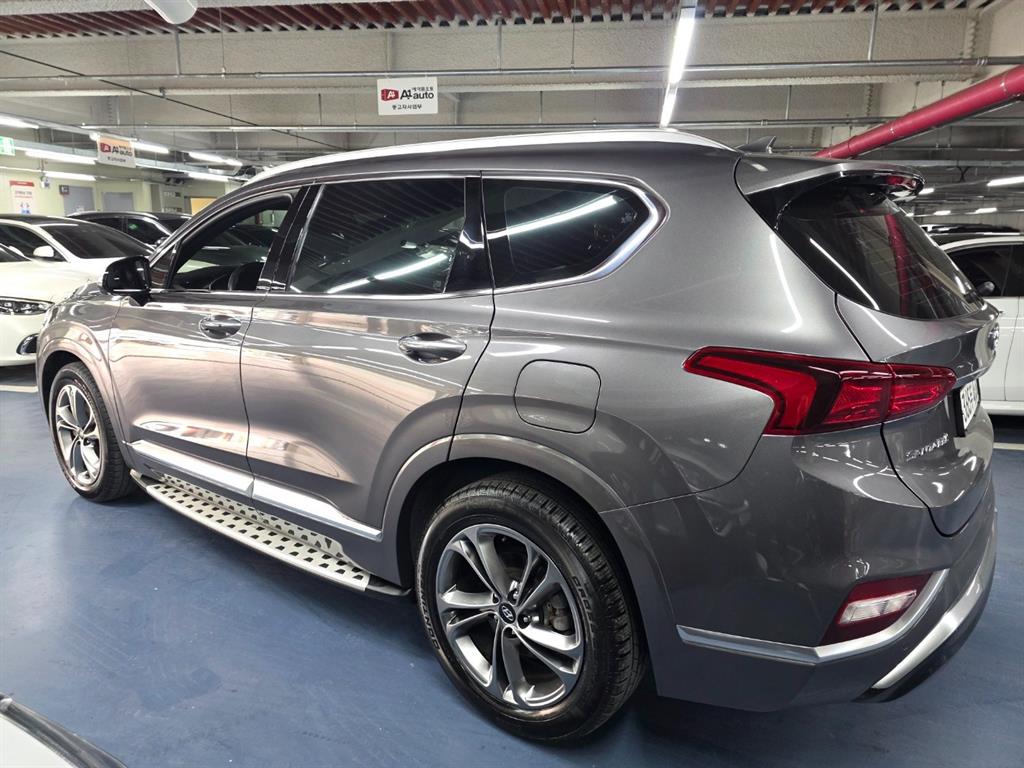HYUNDAI Santa Fe - Vista 5