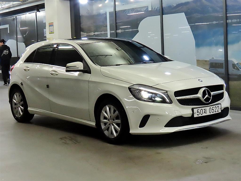 Mercedes Benz A Class 2016 Blanco - Importación desde Corea - HF Imports Iquique - Foto 1