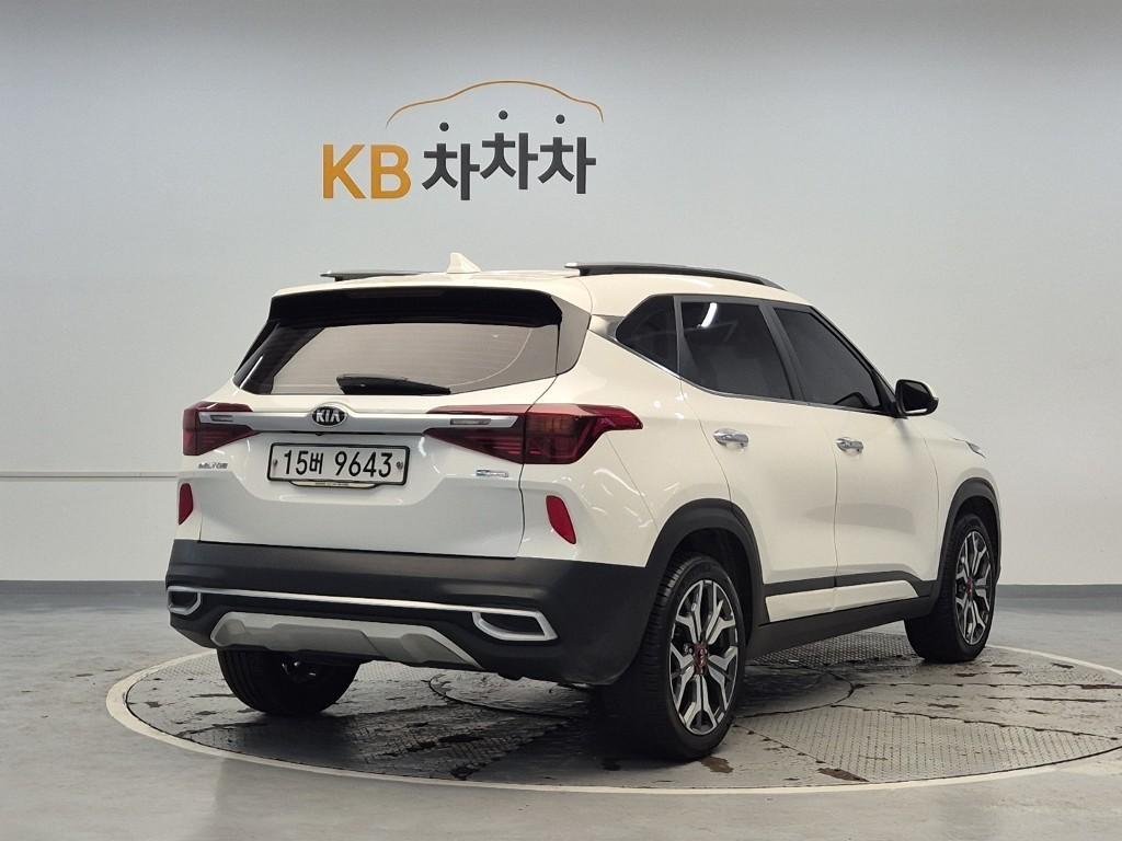 KIA Seltos - Vista 3