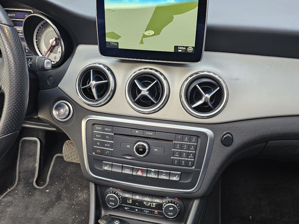 Mercedes Benz GLA Class - Vista 11