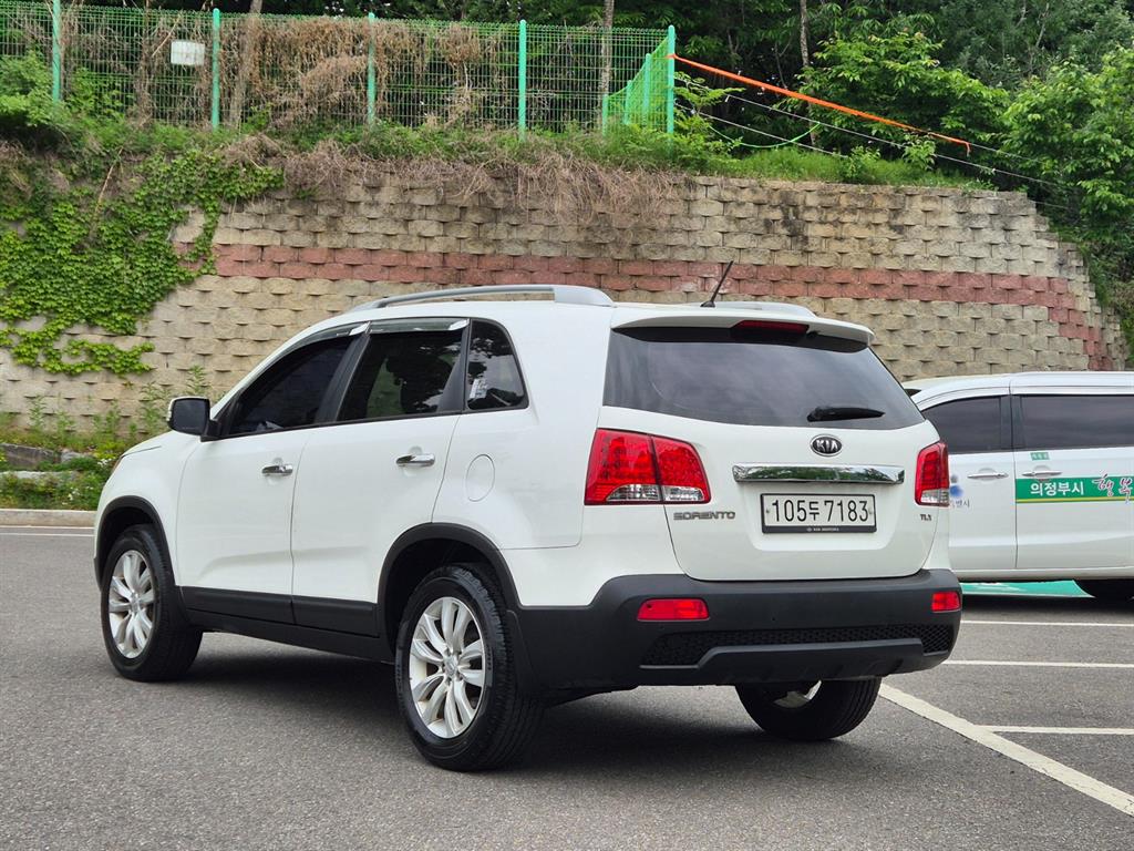 KIA Sorento - Vista 4