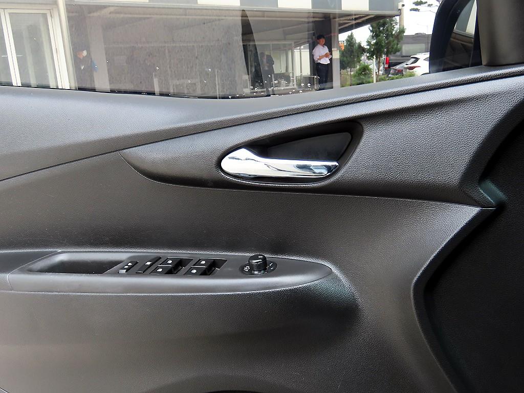 Chevrolet Spark - Vista 11