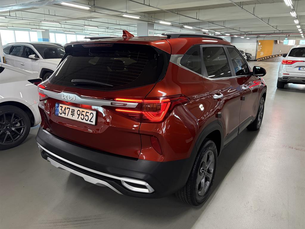 KIA Seltos - Vista 6