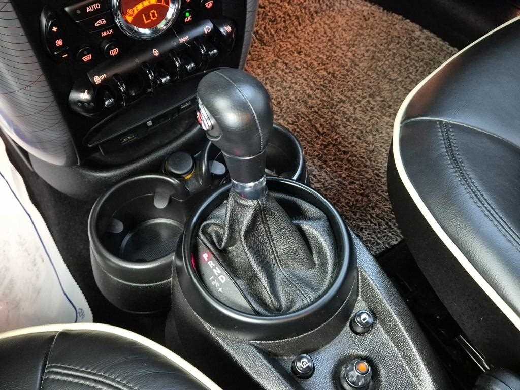 Mini Countryman - Vista 8