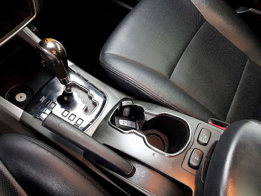 Ssangyong Korando - Vista 12