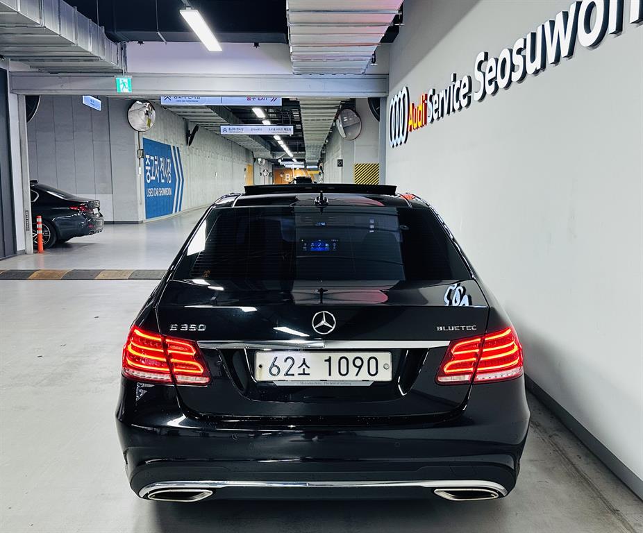 Mercedes Benz E class - Vista 4
