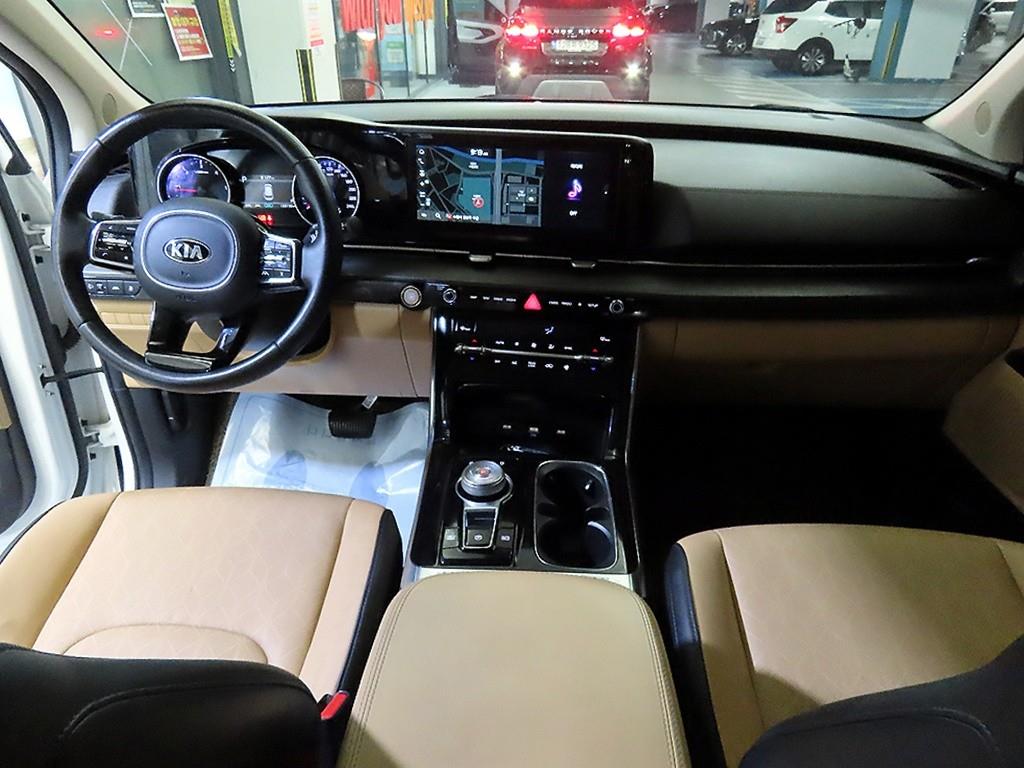KIA Carnival - Vista 10
