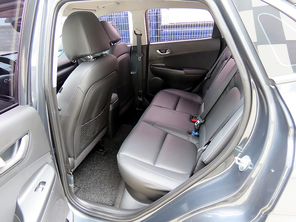 HYUNDAI Kona - Vista 6