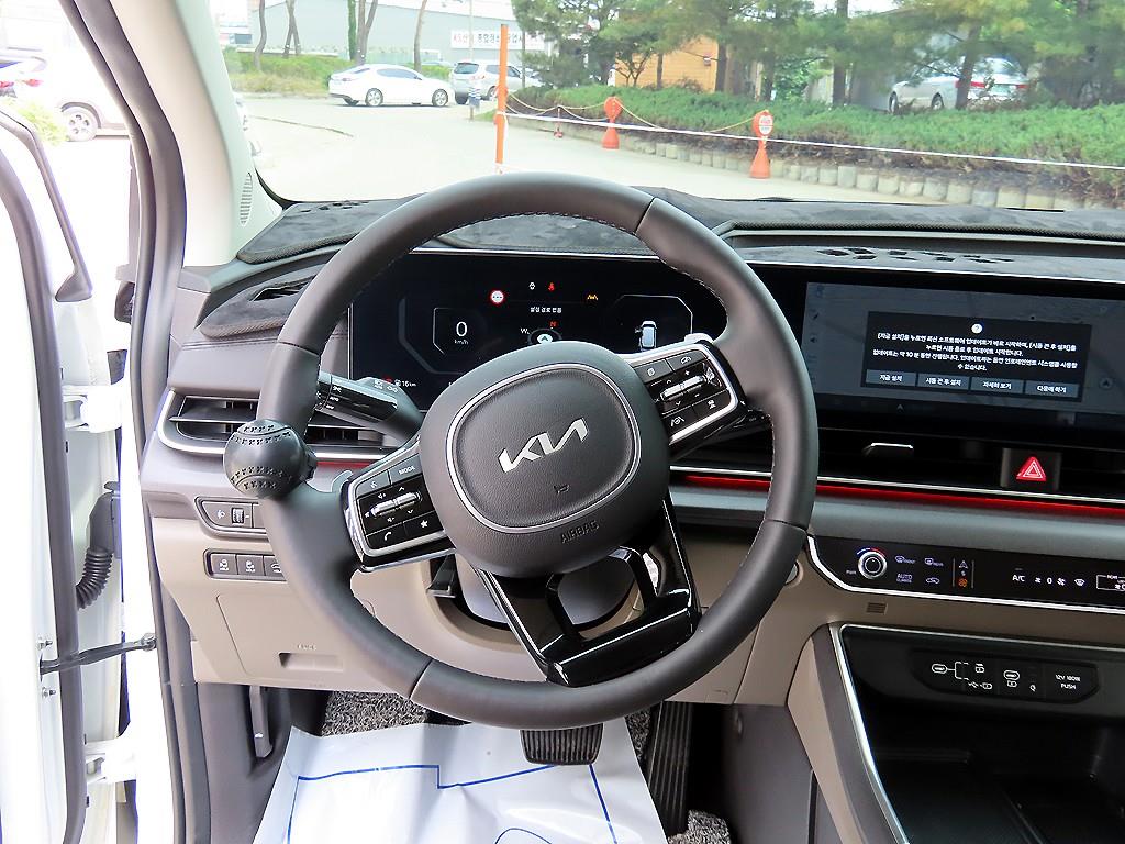 KIA Carnival - Vista 9