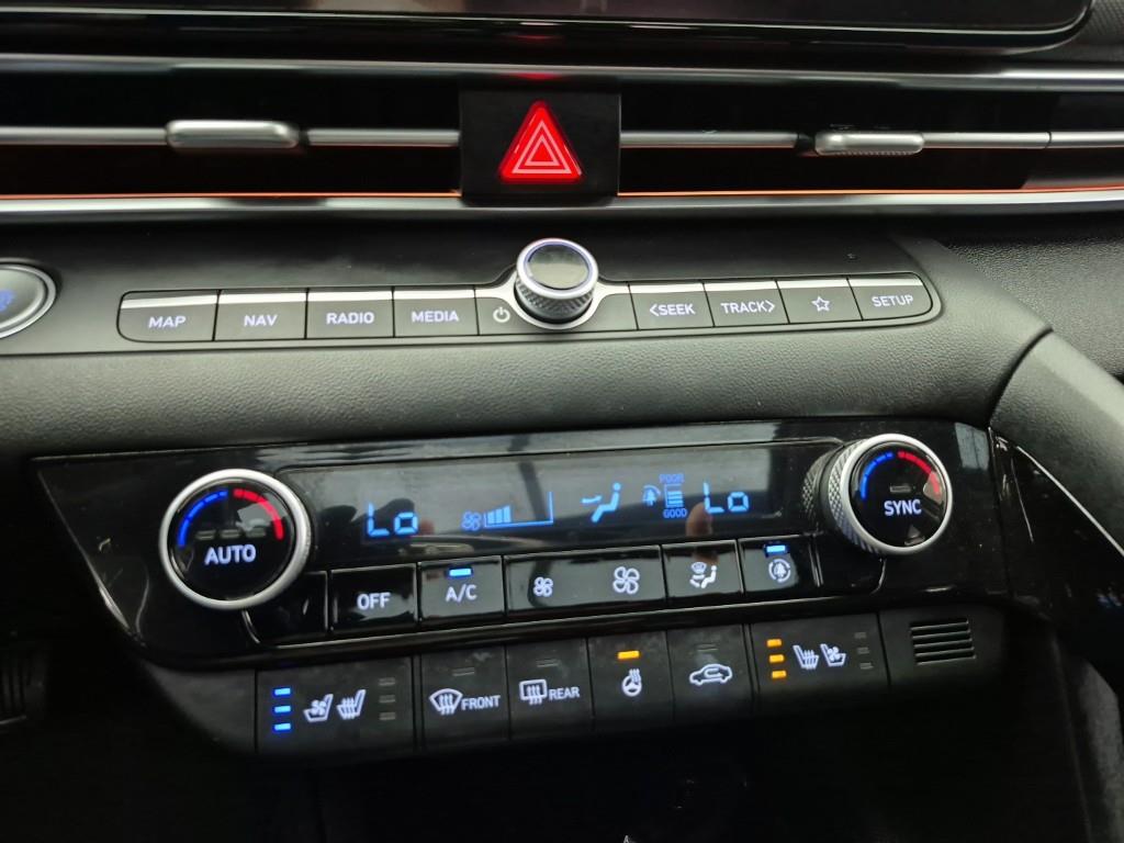 HYUNDAI Avante - Vista 10