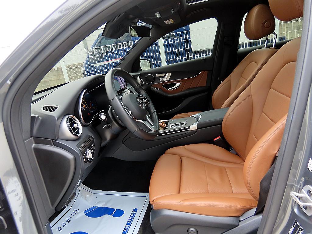 Mercedes Benz GLC Class - Vista 5