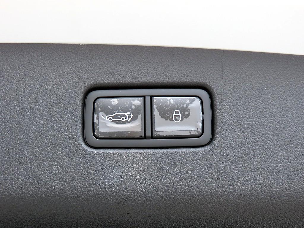 Genesis GV70 2025 Blanco - Importación desde Corea - HF Imports Iquique - Foto 17