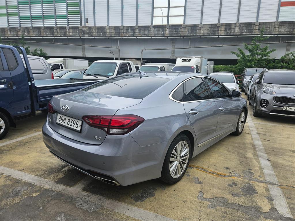 HYUNDAI Aslan - Vista 3