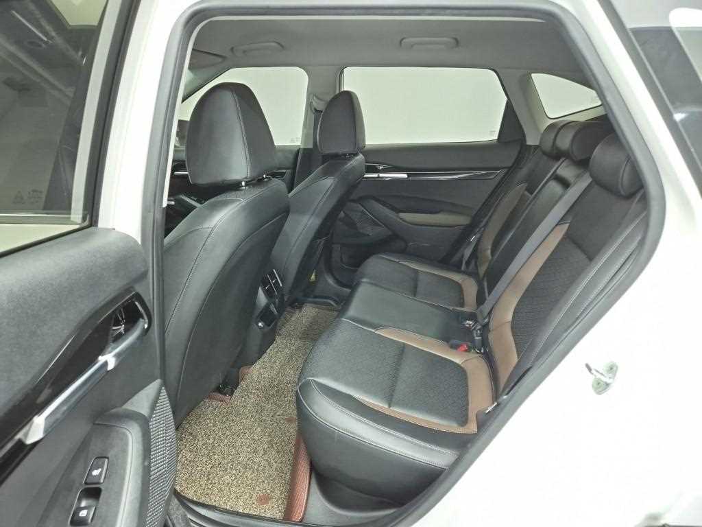 KIA Seltos - Vista 12