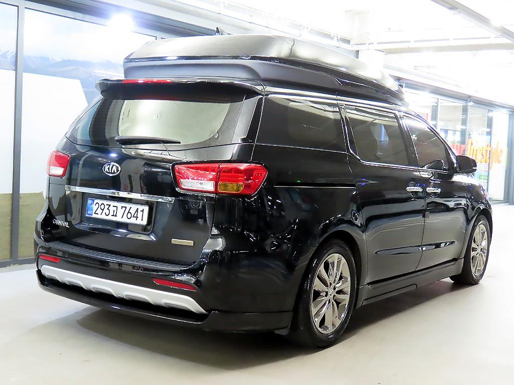 KIA Carnival - Vista 4