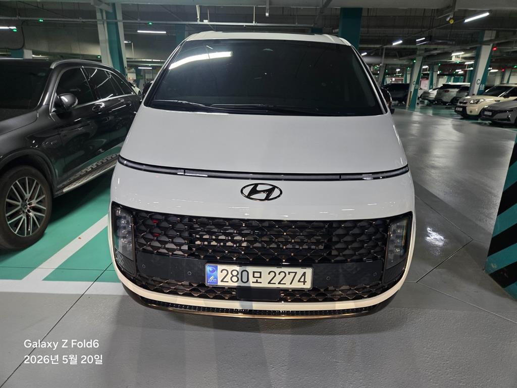 HYUNDAI Staria - Vista 2