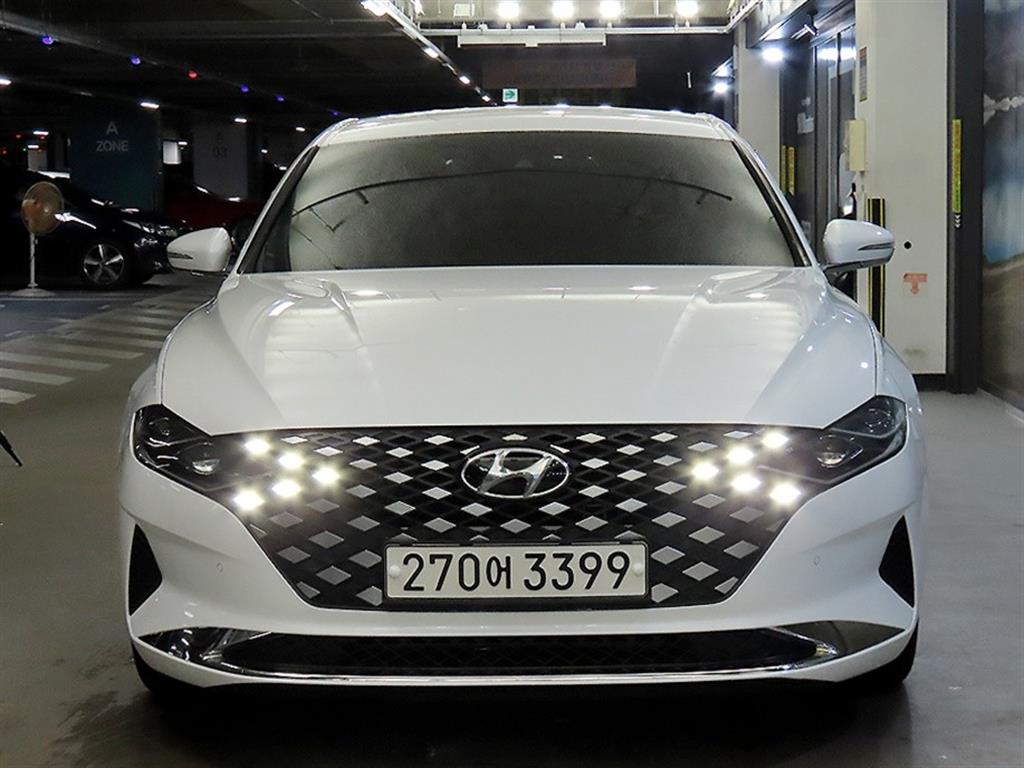 HYUNDAI Grandeur - Vista 2
