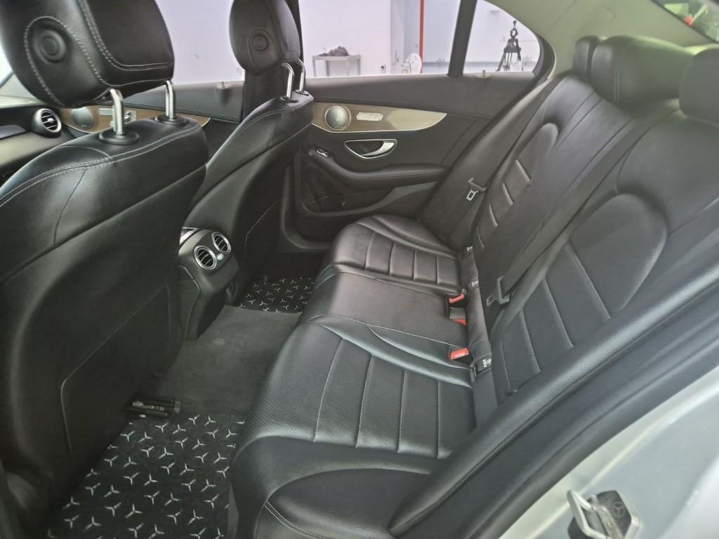 Mercedes Benz C Class - Vista 12
