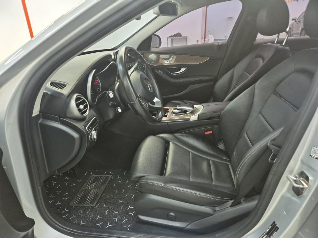 Mercedes Benz C Class - Vista 11