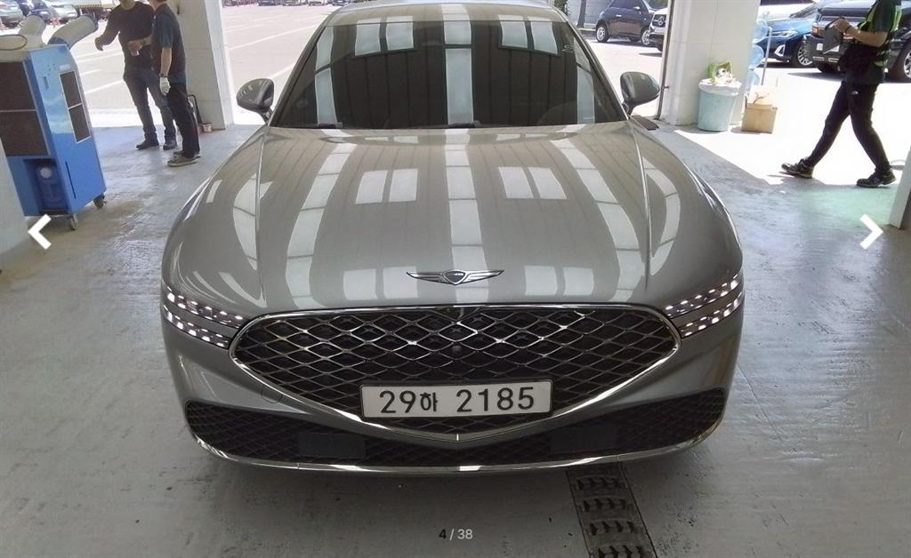 Genesis G90 - Vista 2