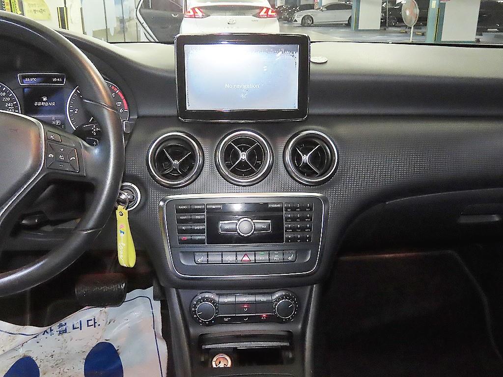 Mercedes Benz A Class - Vista 11