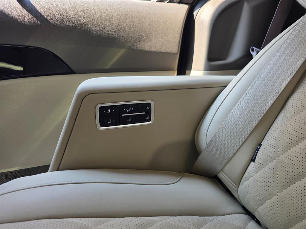KIA Carnival - Vista 10