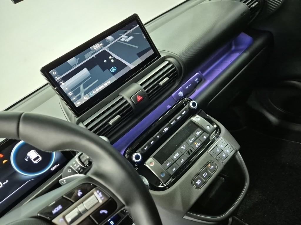 HYUNDAI Casper - Vista 10