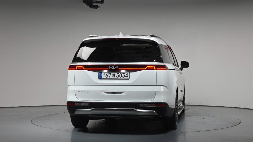 KIA Carnival - Vista 4