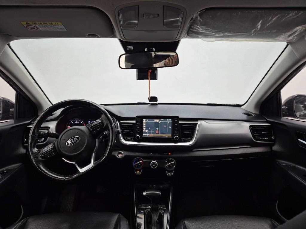 KIA Stonic - Vista 7