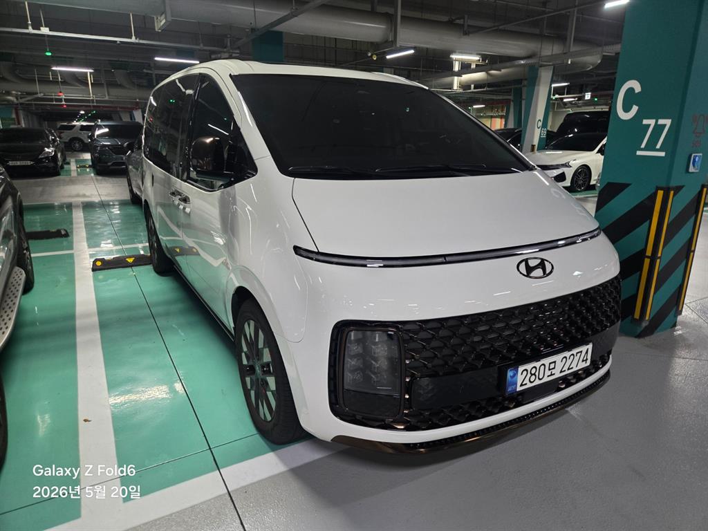 HYUNDAI Staria - Vista 4