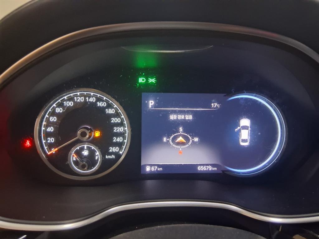 Genesis G80 - Vista 10