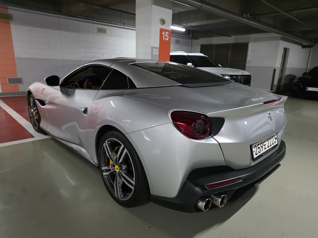 Ferrari Portofino - Vista 6
