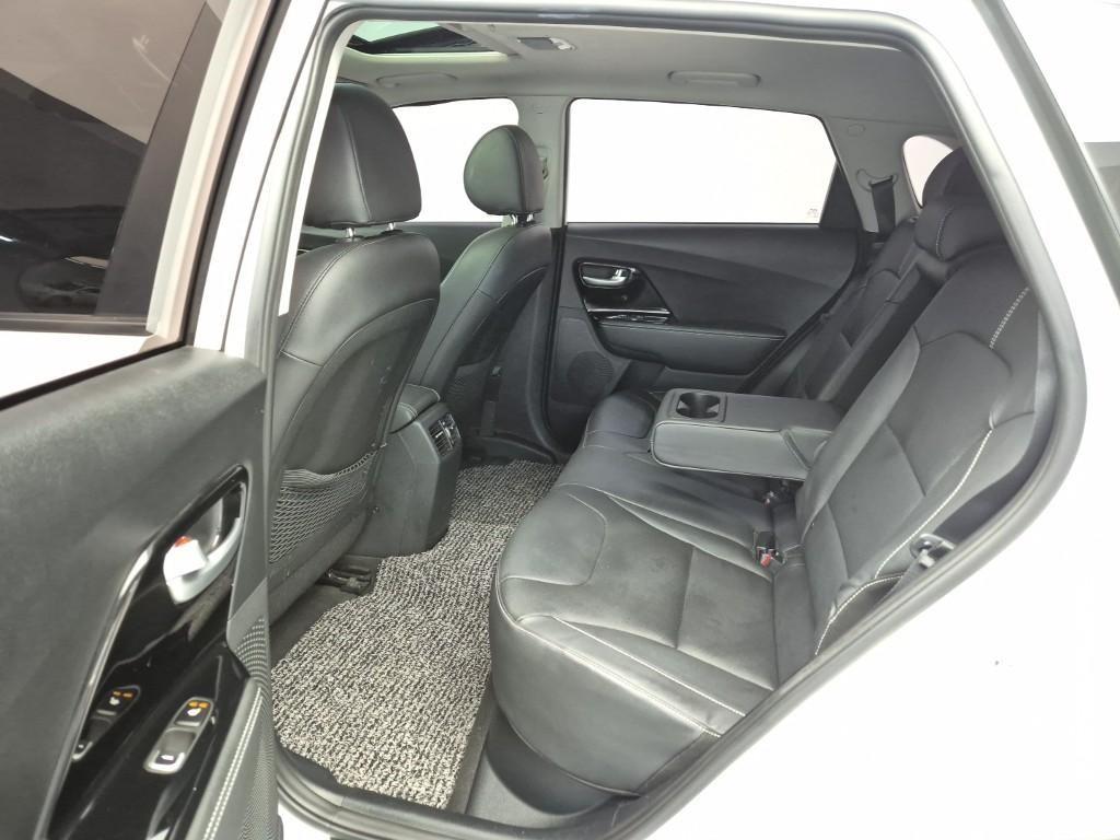 KIA Niro - Vista 12