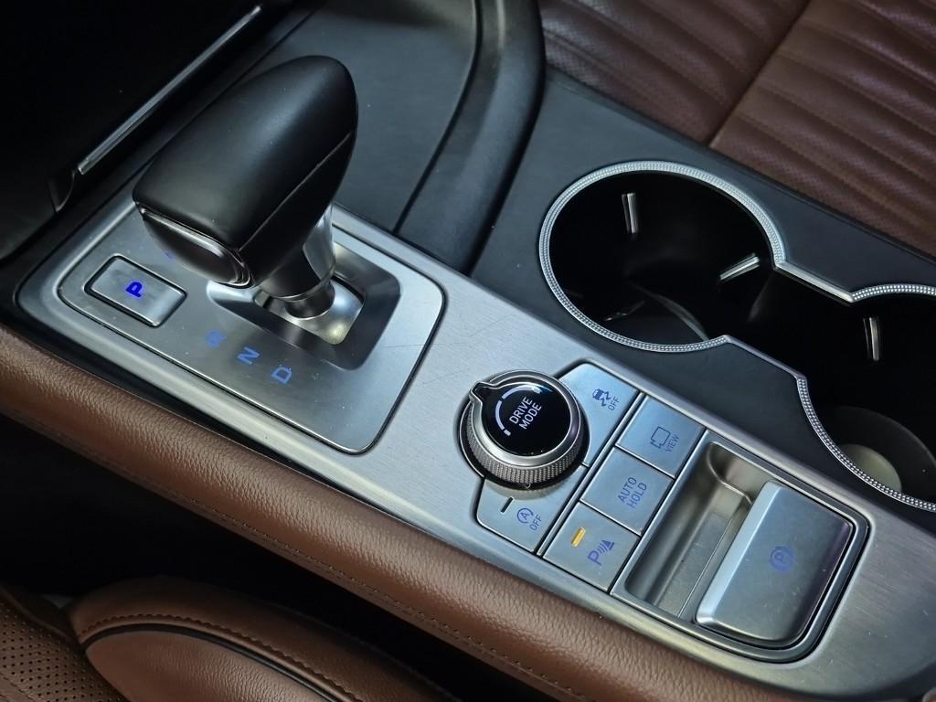 Genesis G70 - Vista 9