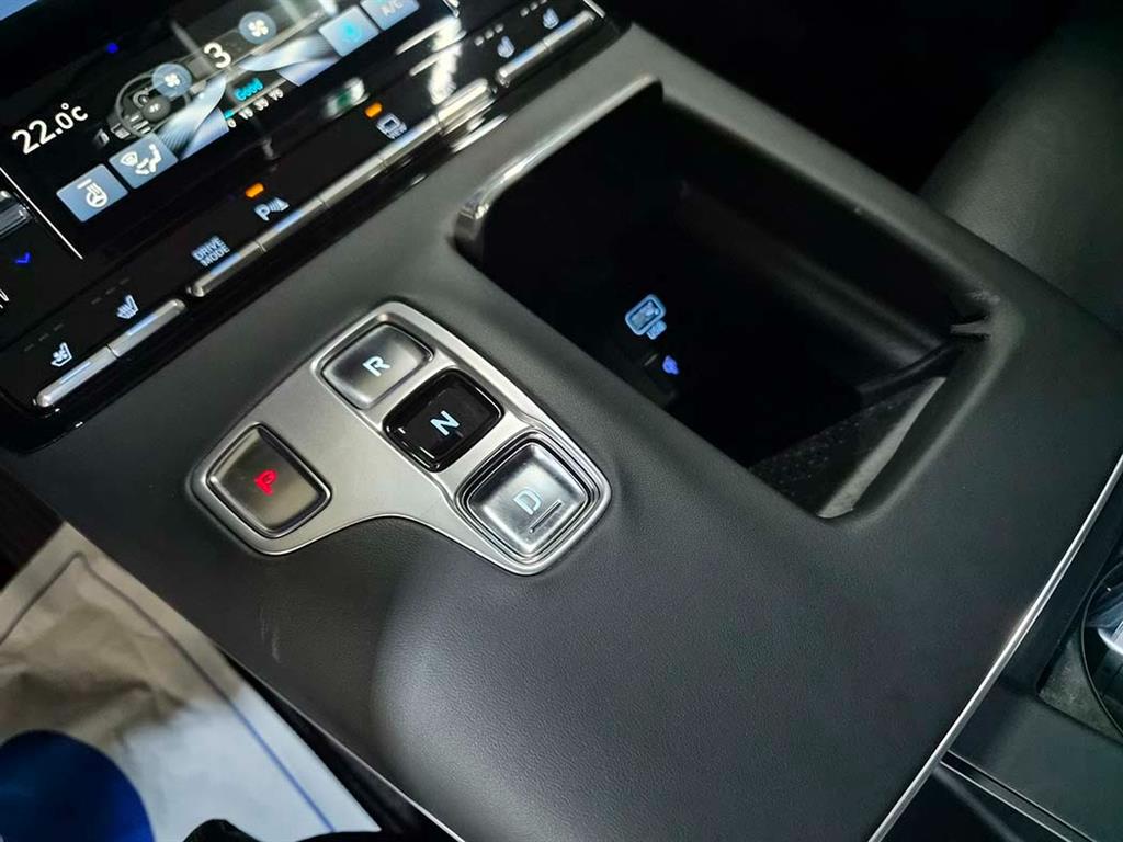 HYUNDAI Grandeur - Vista 11