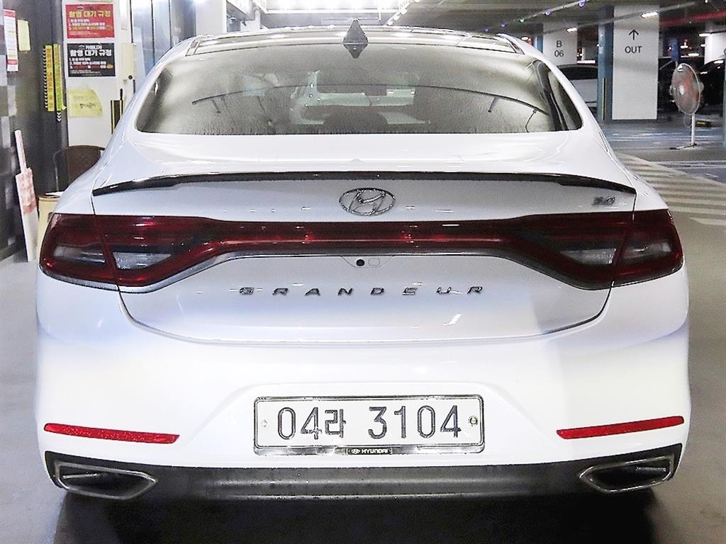 HYUNDAI Grandeur - Vista 5