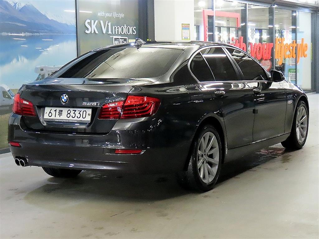 BMW 5 Series - Vista 4