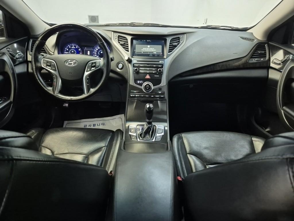 HYUNDAI Grandeur - Vista 6