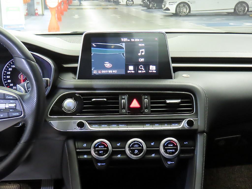Genesis G70 - Vista 11