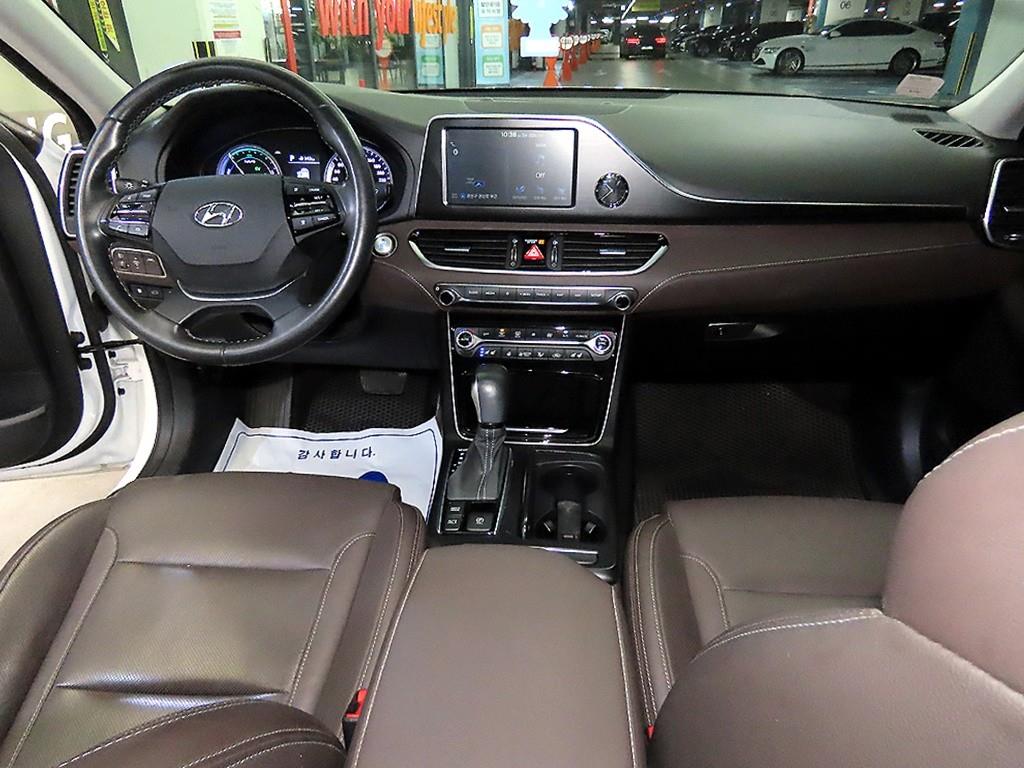 HYUNDAI Grandeur - Vista 10
