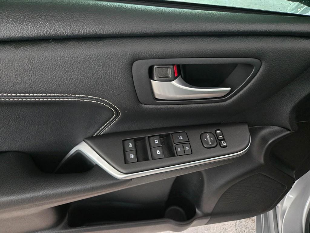 Toyota Camry - Vista 12