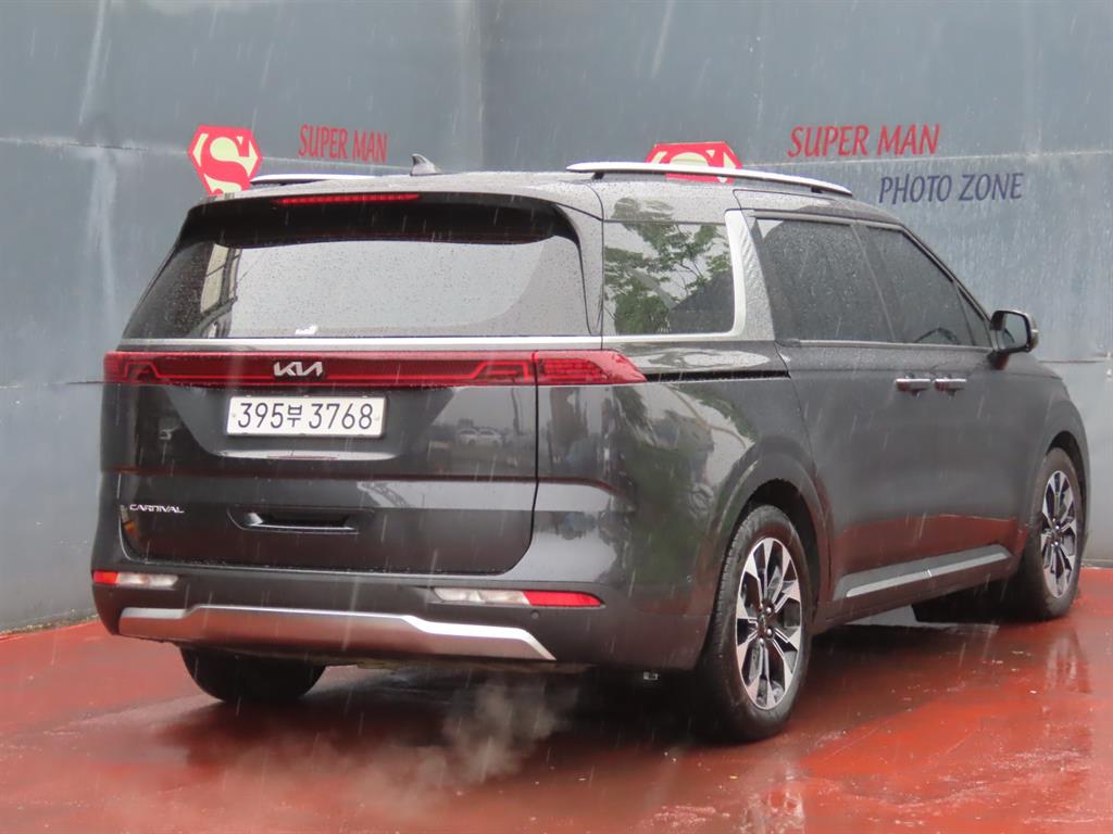 KIA Carnival - Vista 5