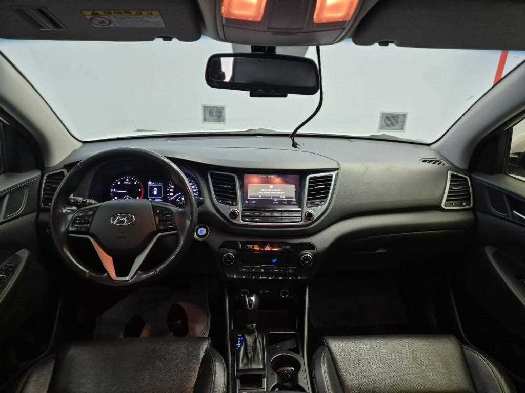 HYUNDAI Tucson - Vista 7