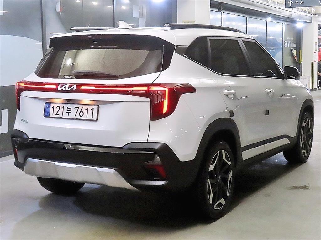 KIA Seltos - Vista 4