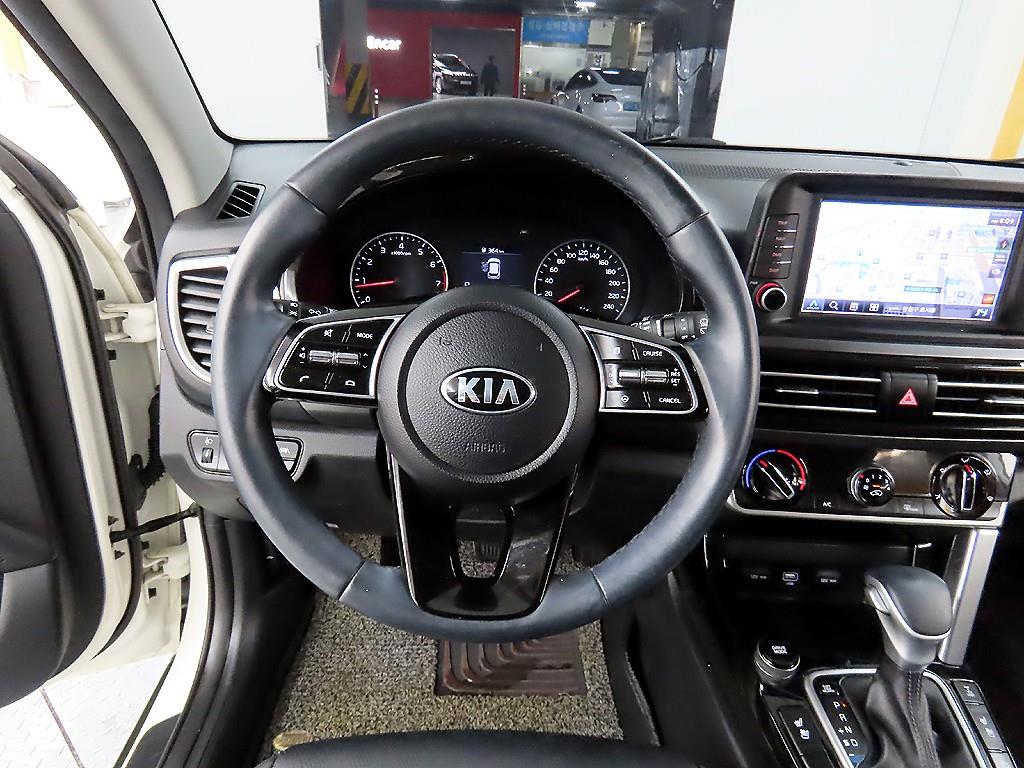 KIA Seltos - Vista 9