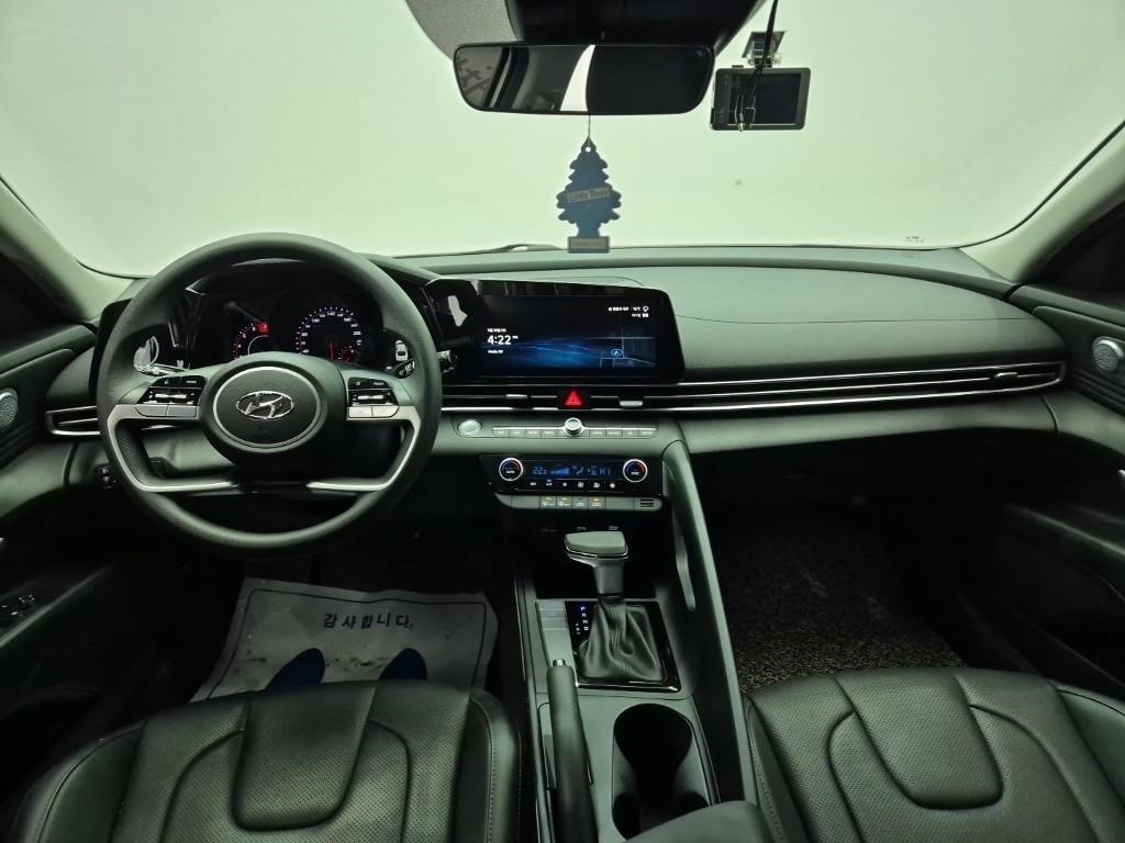 HYUNDAI Avante - Vista 7