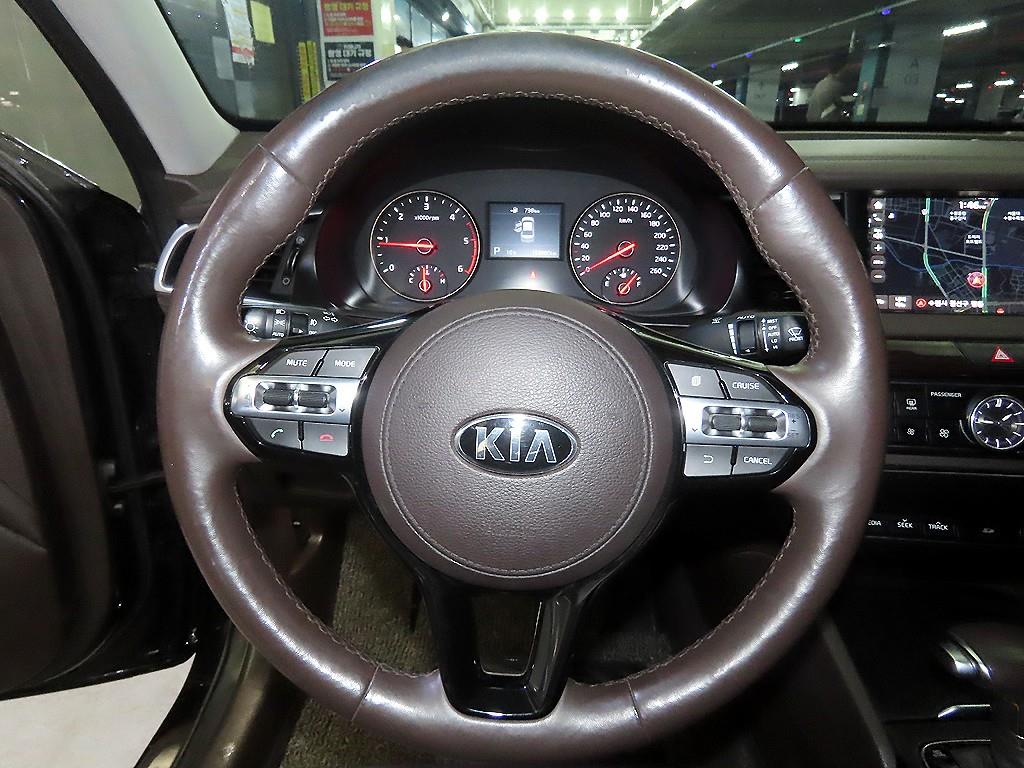 KIA K7 - Vista 8